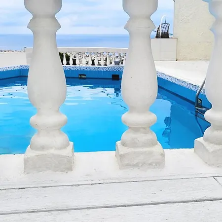Guest house In - Breath Taking Views Adults Only
